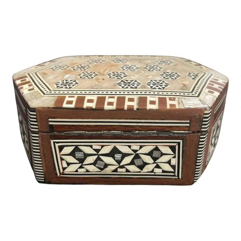 Vtg Middle Eastern Shell and Wood Marquetry Trinket Box